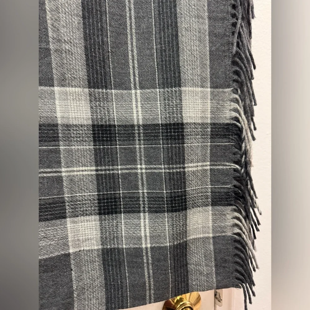 Vintage Talbots Fringe 100% Wool Wrap Midi Skirt Gray Plaid equestrian checkered - Picture 2 of 3